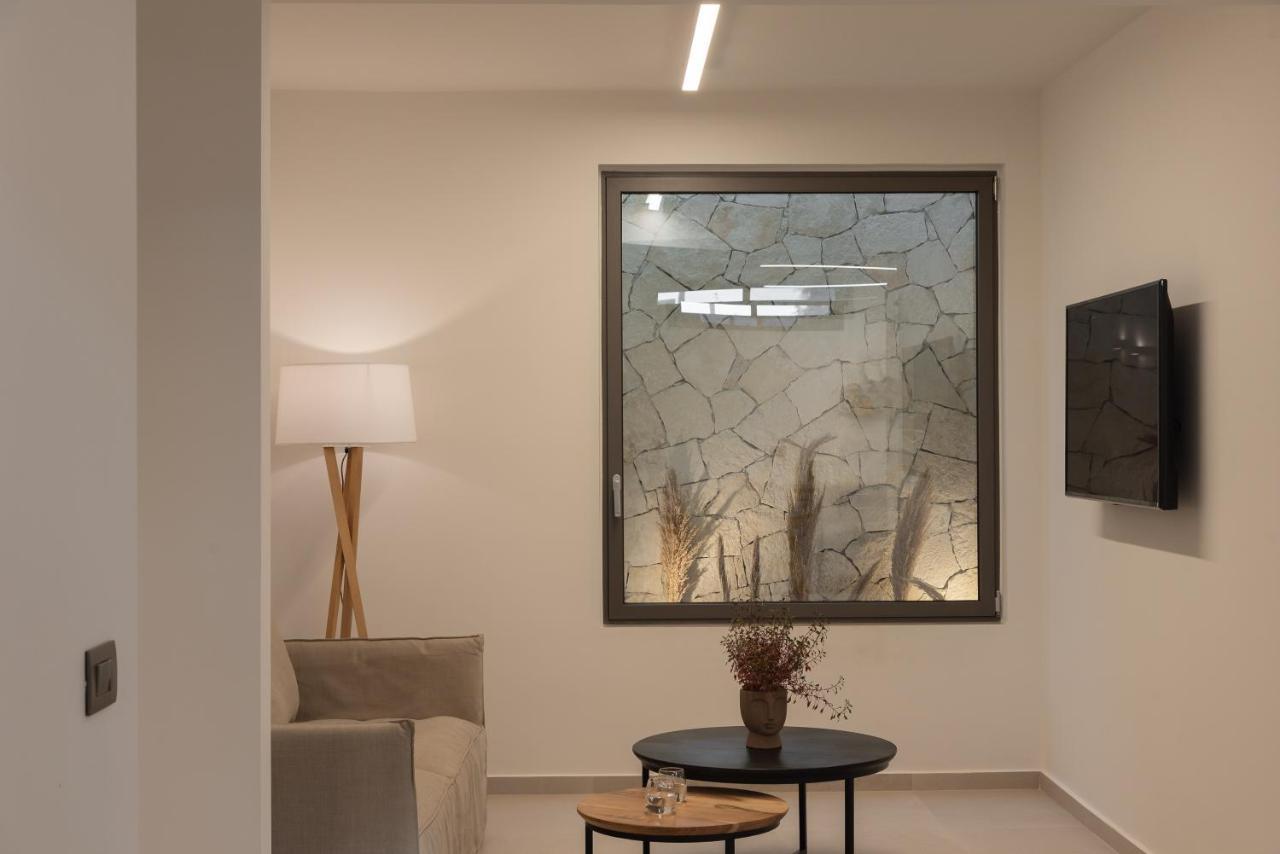 Athina Luxury Villa, With Pool & Walk To The Beach, By Thinkvilla Chania  Exterior photo