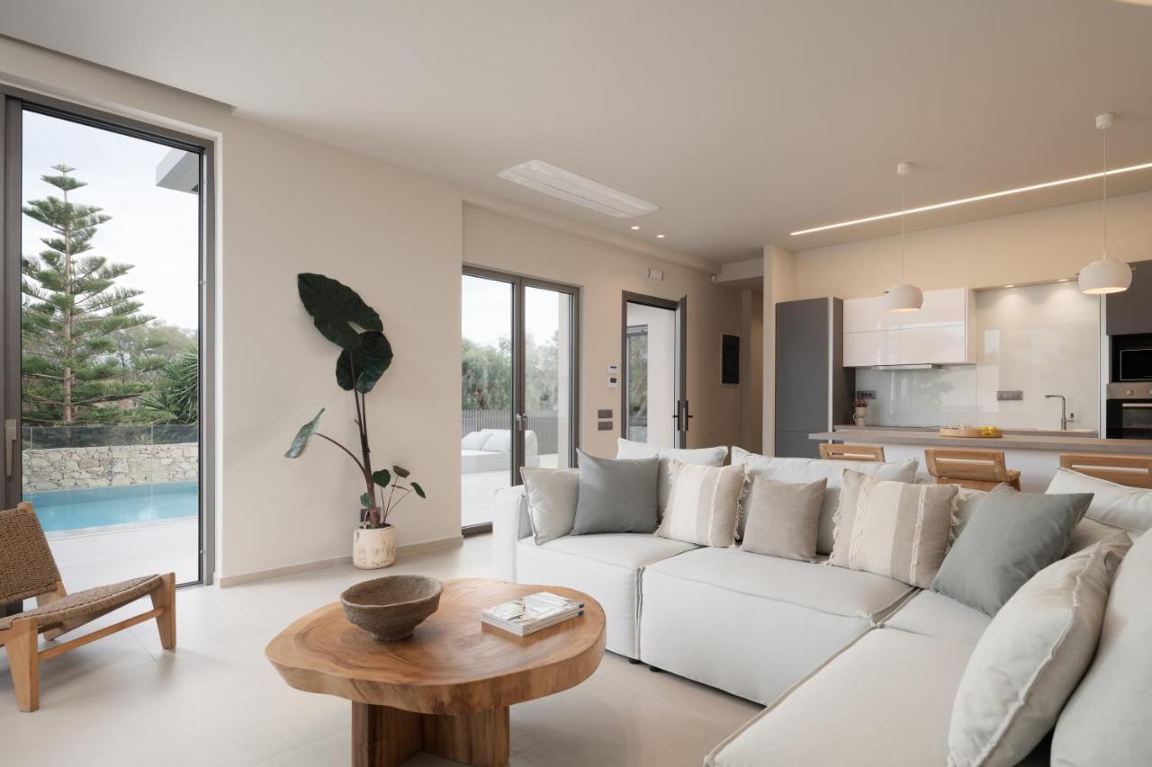 Athina Luxury Villa, With Pool & Walk To The Beach, By Thinkvilla Chania  Exterior photo