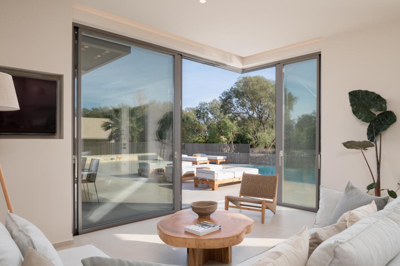 Athina Luxury Villa, With Pool & Walk To The Beach, By Thinkvilla Chania  Exterior photo