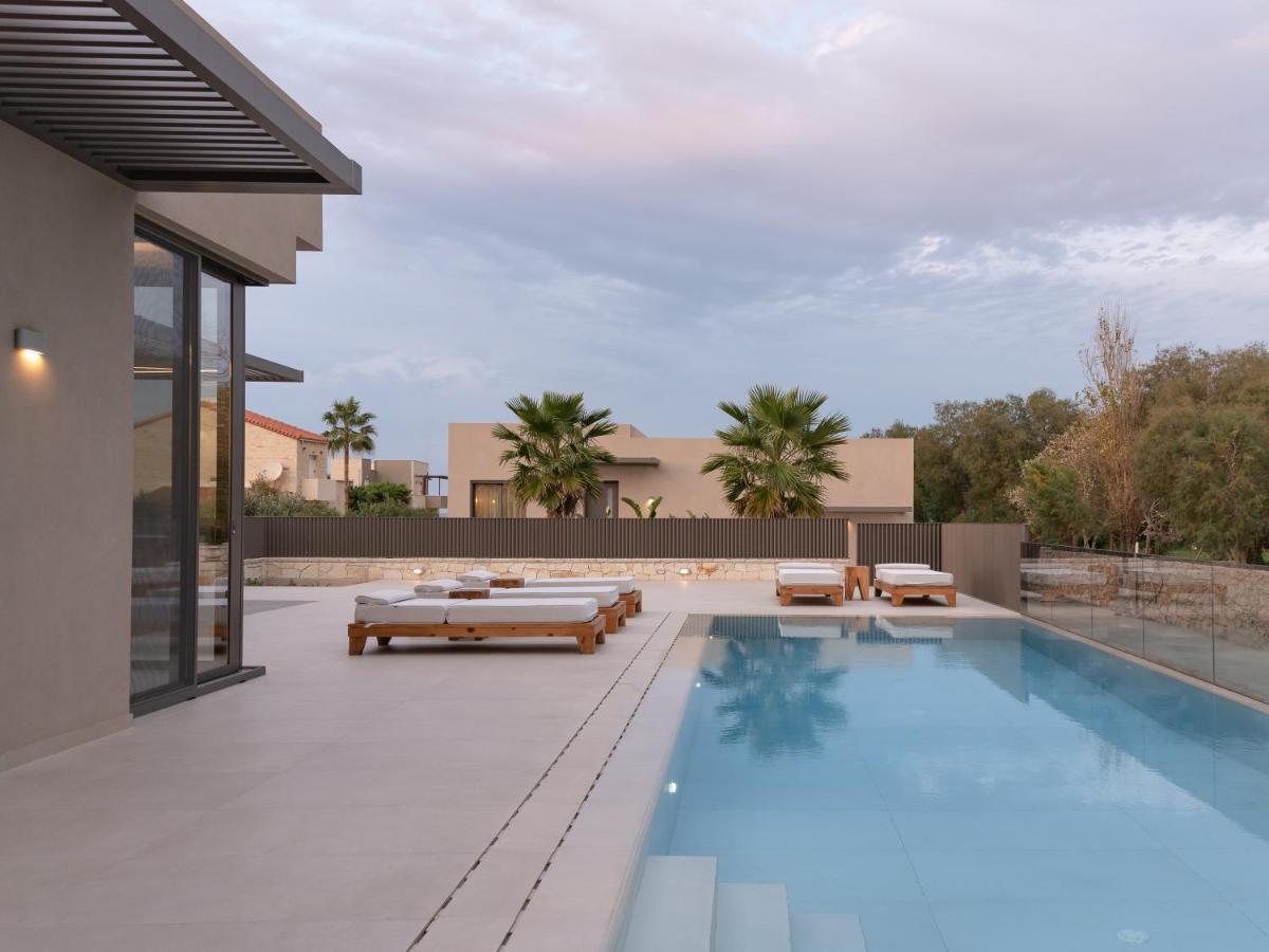 Athina Luxury Villa, With Pool & Walk To The Beach, By Thinkvilla Chania  Exterior photo