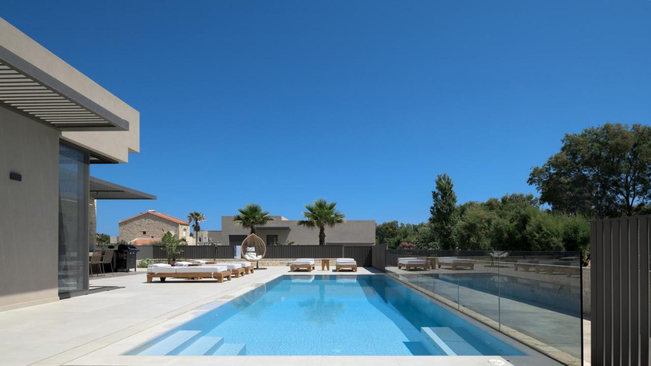 Athina Luxury Villa, With Pool & Walk To The Beach, By Thinkvilla Chania  Exterior photo